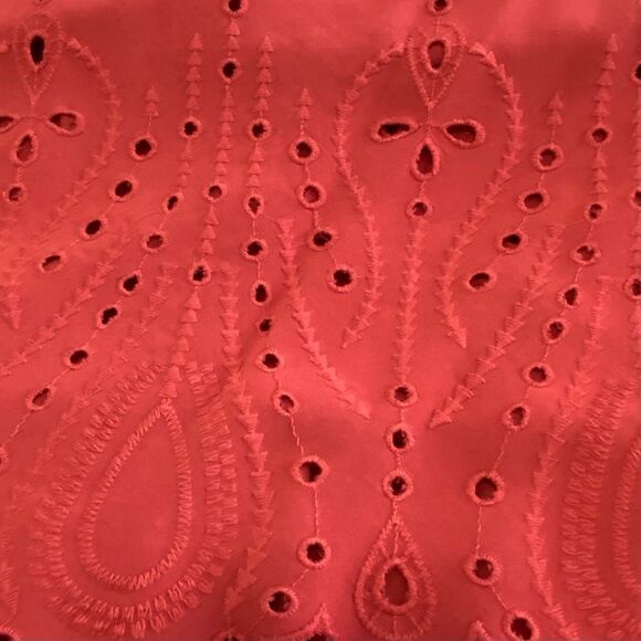 TORRID EYELET AND PINTUCK TANK - Picture 10 of 11